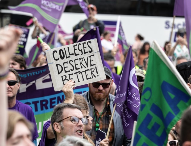 Colleges' vindictive threat against lecturers  | EIS